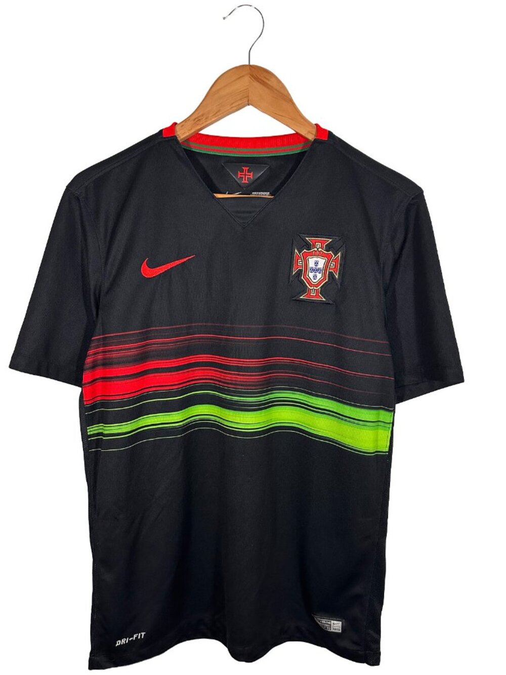 Nike Dri-Fit Portugal 2015-16 National Kit Size Mens M